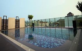 April Suites Pattaya